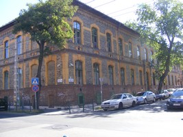 Madách Musical Tánc- és Zenemuvészeti Iskola Budapest XIV.ker. (2340m2)